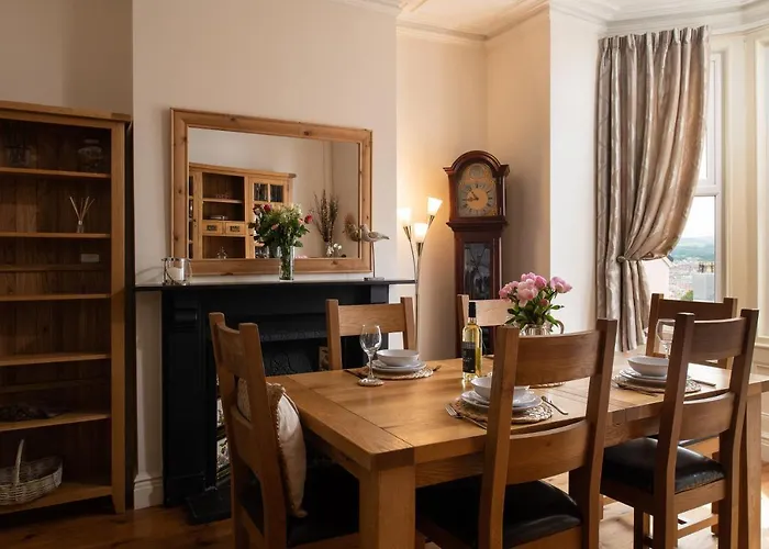 Beautiful Townhouse On The Great Orme, Llandudno Pet Friendly