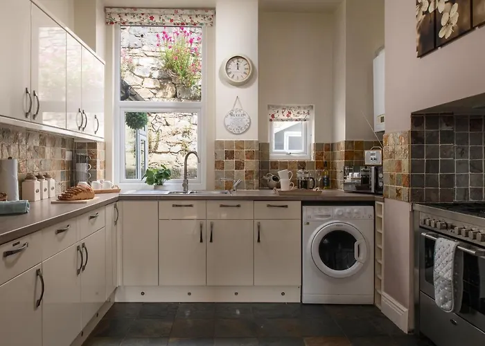 Beautiful Townhouse On The Great Orme, Llandudno Pet Friendly