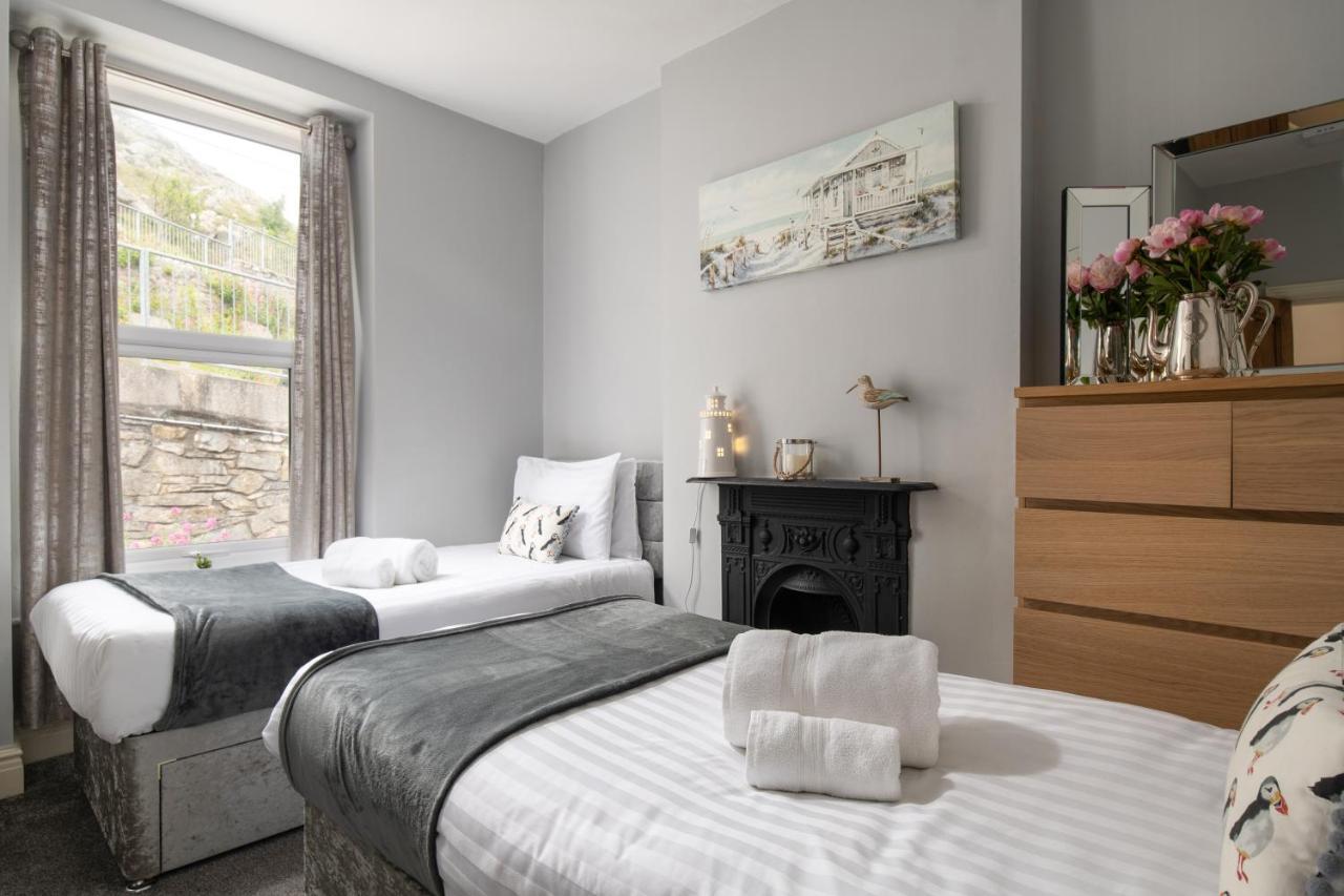Beautiful Townhouse On The Great Orme, Pet Friendly Llandudno