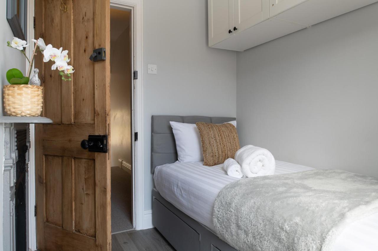 Beautiful Townhouse On The Great Orme, Pet Friendly Casa de Férias Llandudno